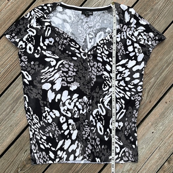 East 5th unworn cap sleeve sweater M - Picture 8 of 9